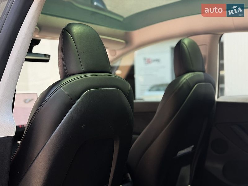 Внедорожник / Кроссовер Tesla Model Y 2022 в Киеве