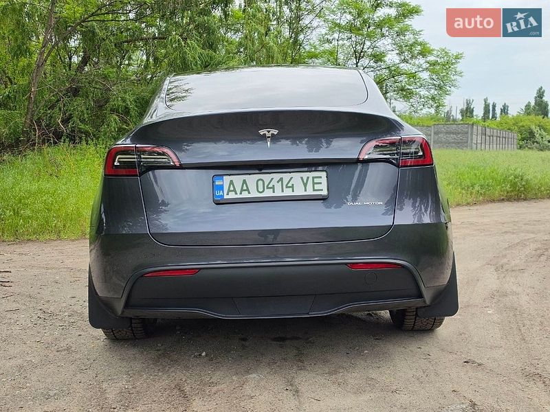 Позашляховик / Кросовер Tesla Model Y 2023 в Дніпрі