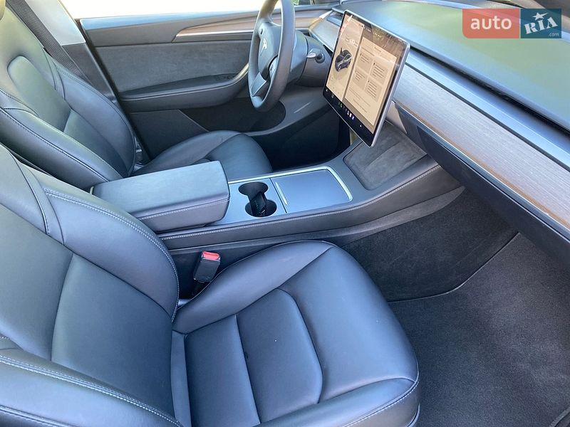 Внедорожник / Кроссовер Tesla Model Y 2024 в Сарнах фото 47 Внедорожник / Кроссовер Tesla Model Y 2024 в Сарнах