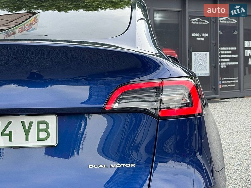 Внедорожник / Кроссовер Tesla Model Y 2023 в Днепре