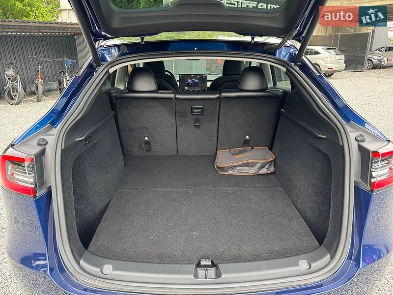 Внедорожник / Кроссовер Tesla Model Y 2023 в Днепре