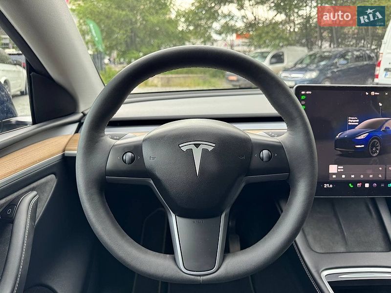 Внедорожник / Кроссовер Tesla Model Y 2023 в Днепре