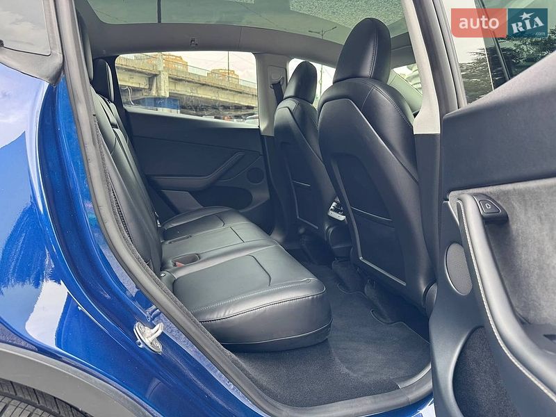 Внедорожник / Кроссовер Tesla Model Y 2023 в Днепре