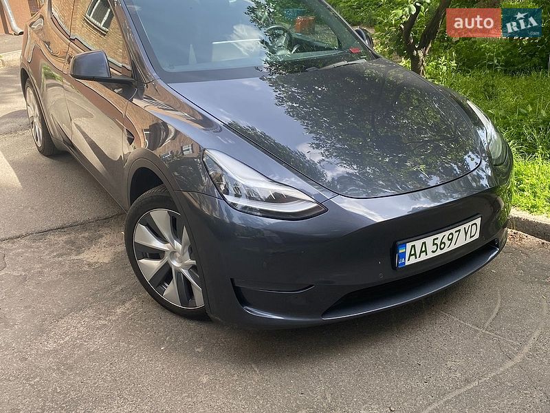 Tesla Model Y 2020
