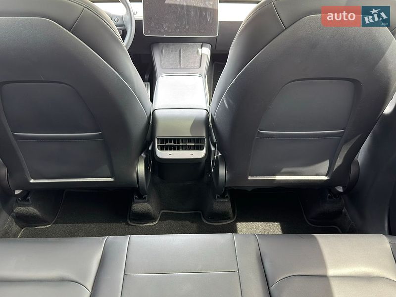 Внедорожник / Кроссовер Tesla Model Y 2022 в Луцке