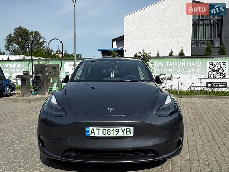 Позашляховик / Кросовер Tesla Model Y 2023 в Івано-Франківську