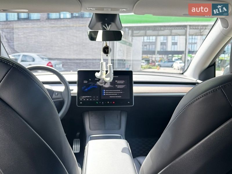 Позашляховик / Кросовер Tesla Model Y 2023 в Івано-Франківську