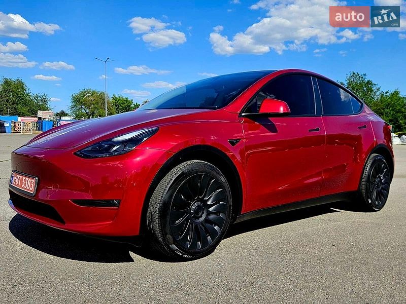 Позашляховик / Кросовер Tesla Model Y 2024 в Дніпрі