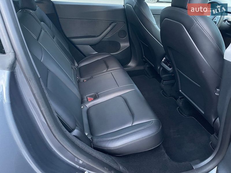 Внедорожник / Кроссовер Tesla Model Y 2023 в Днепре