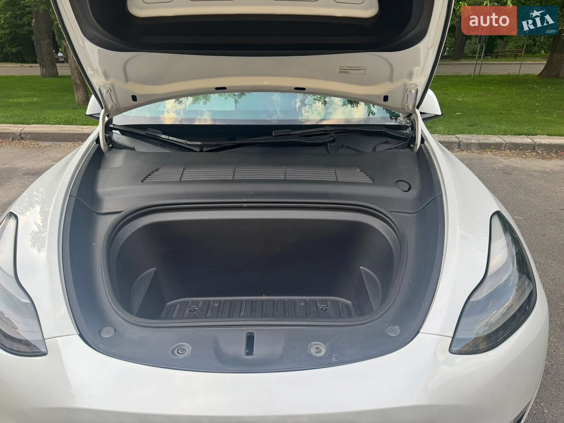 2022 Tesla Model Y - мініатюра 9