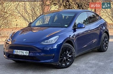 Внедорожник / Кроссовер Tesla Model Y 2021 в Киеве
