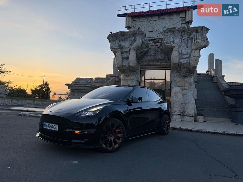Внедорожник / Кроссовер Tesla Model Y 2023 в Великодолинском