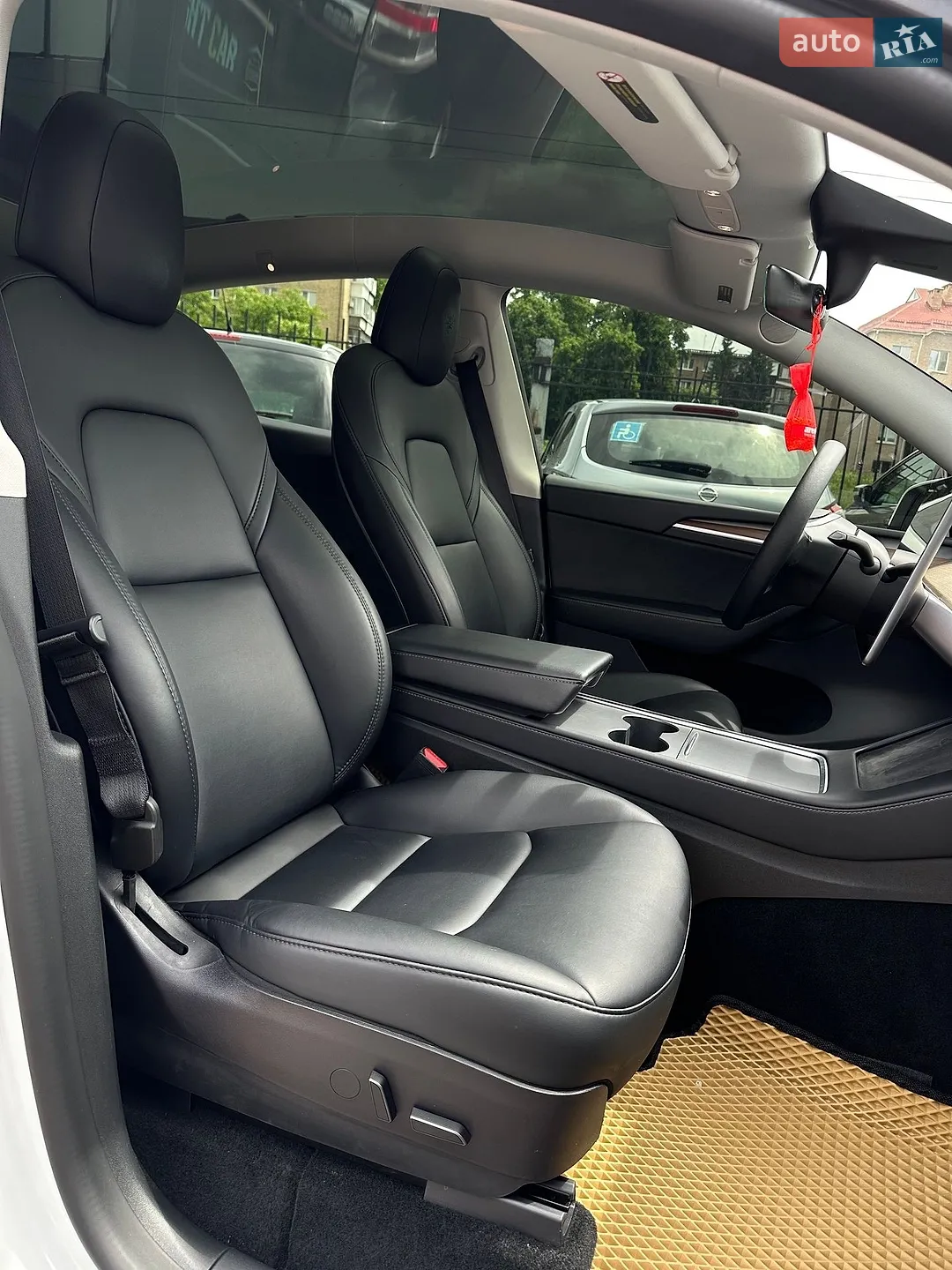 2022 Tesla Model Y - мініатюра 9