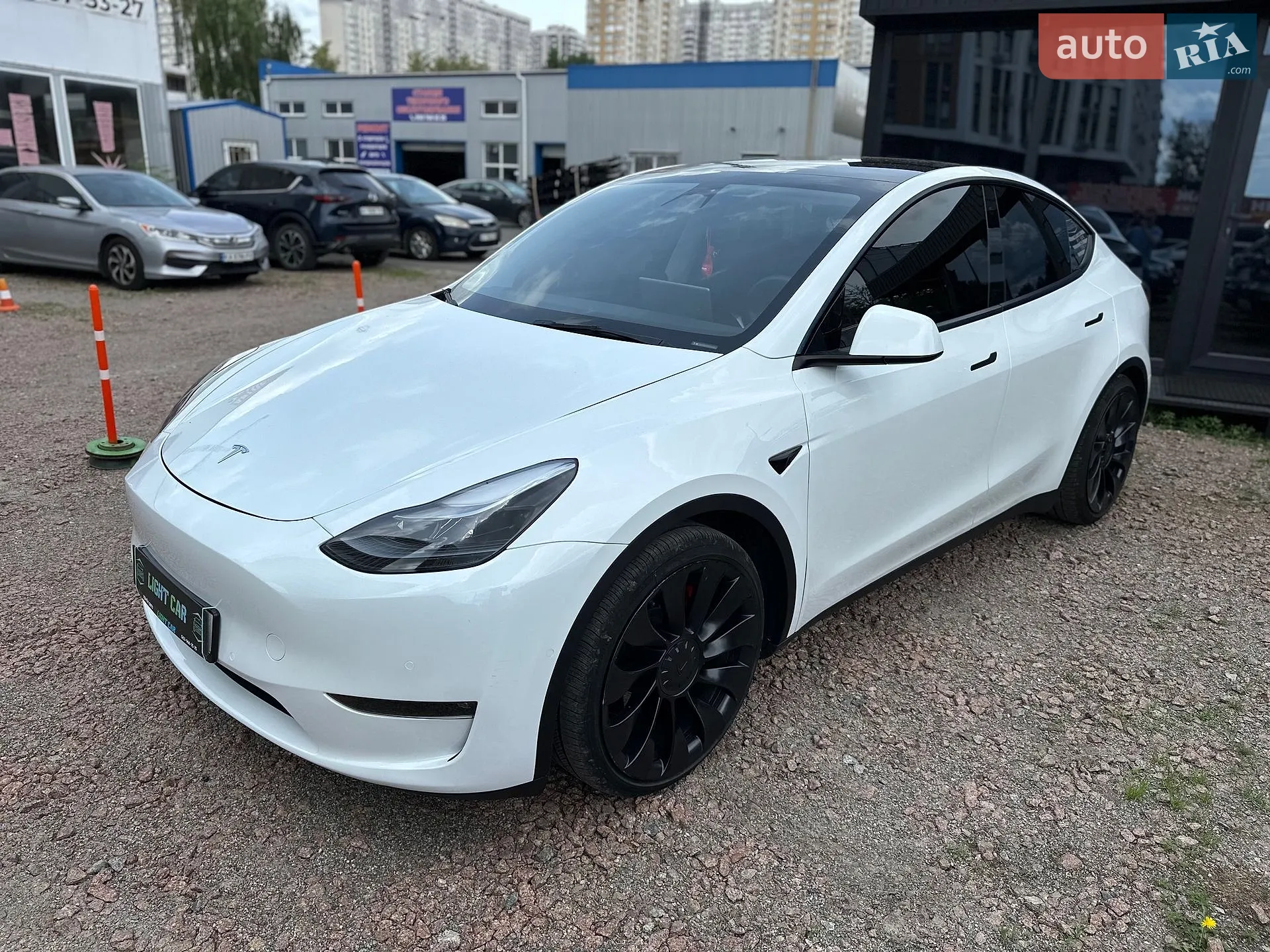 2022 Tesla Model Y - фото 1