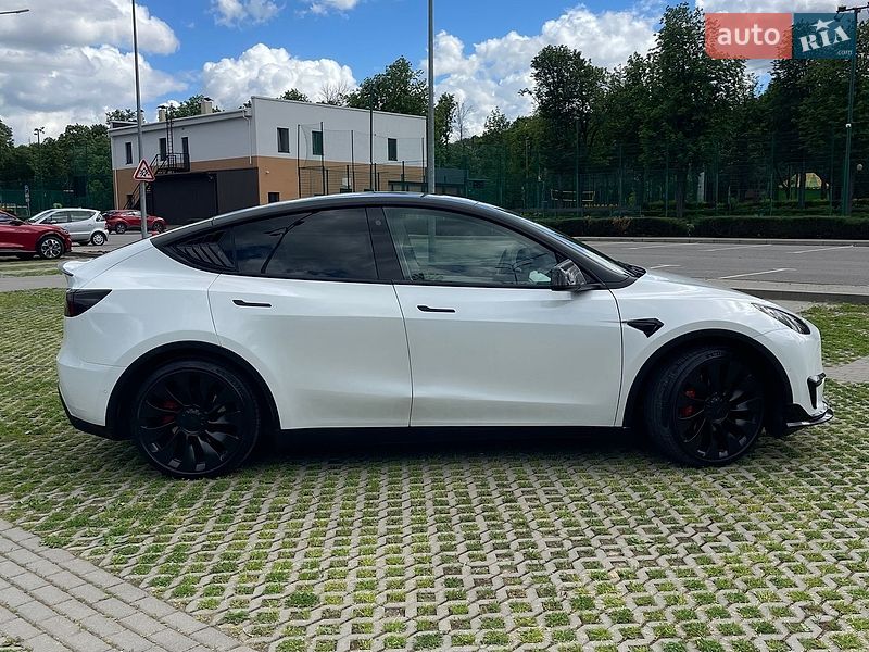 Внедорожник / Кроссовер Tesla Model Y 2022 в Харькове