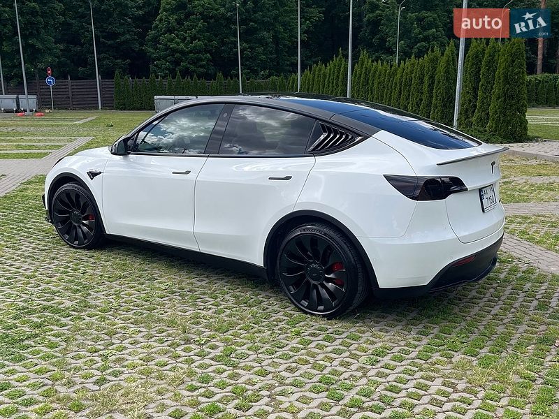 Внедорожник / Кроссовер Tesla Model Y 2022 в Харькове