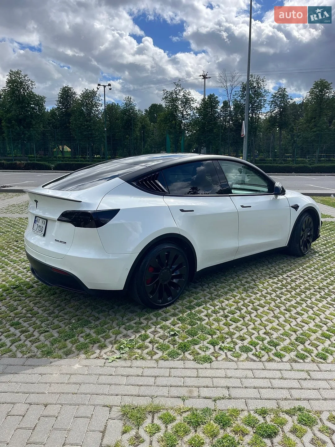 2022 Tesla Model Y - мініатюра 15