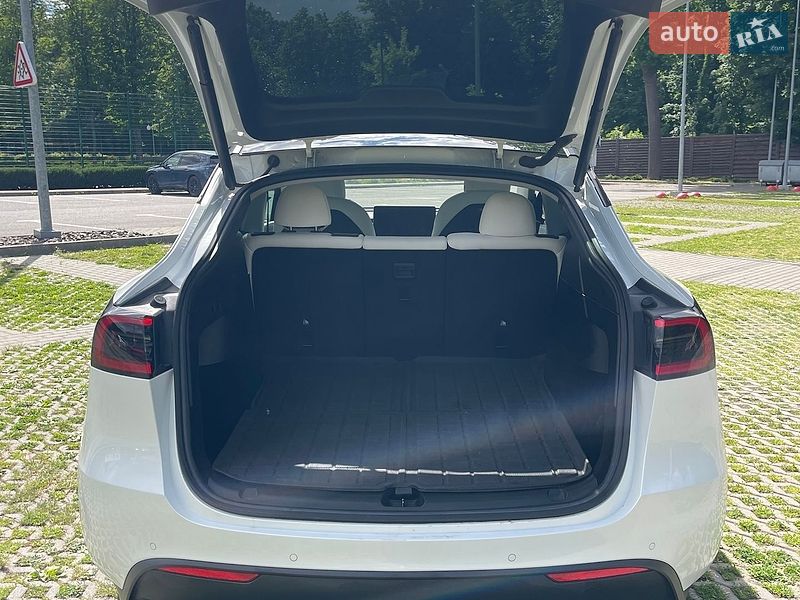 Внедорожник / Кроссовер Tesla Model Y 2022 в Харькове