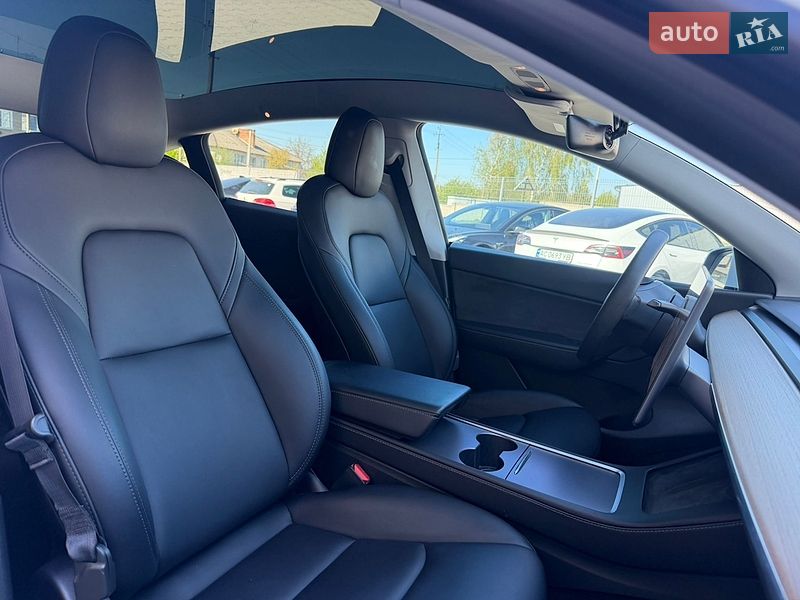 Внедорожник / Кроссовер Tesla Model Y 2022 в Луцке