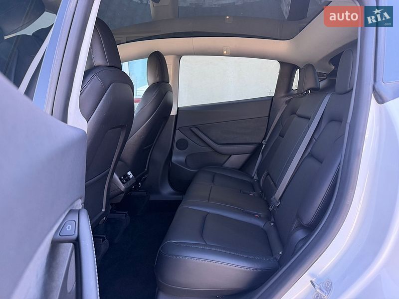 Внедорожник / Кроссовер Tesla Model Y 2022 в Луцке