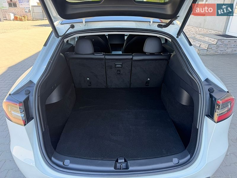 Внедорожник / Кроссовер Tesla Model Y 2022 в Луцке