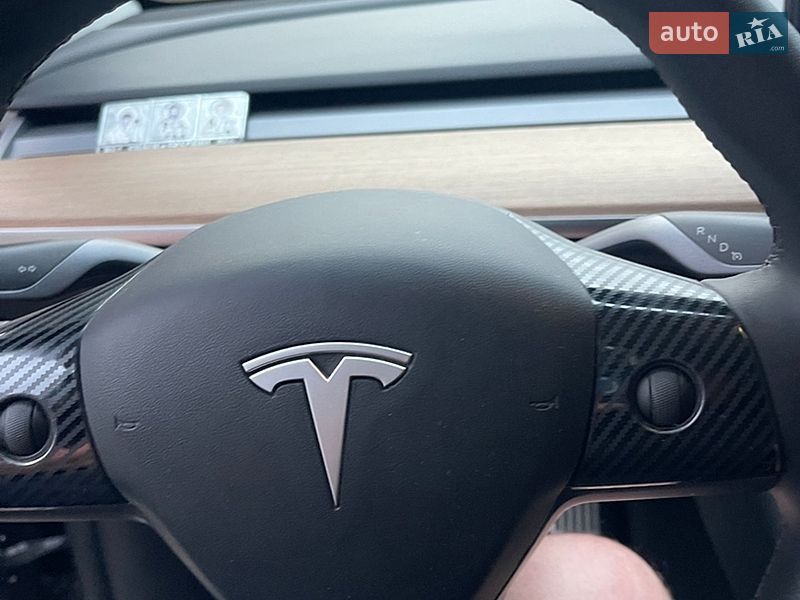 Внедорожник / Кроссовер Tesla Model Y 2020 в Киеве