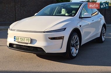 Позашляховик / Кросовер Tesla Model Y 2025 в Києві фото 4 Позашляховик / Кросовер Tesla Model Y 2025 в Києві