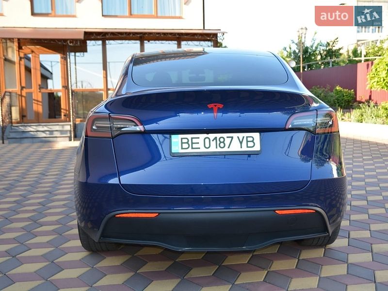 Внедорожник / Кроссовер Tesla Model Y 2023 в Первомайске