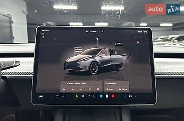 Позашляховик / Кросовер Tesla Model Y 2024 в Чернівцях