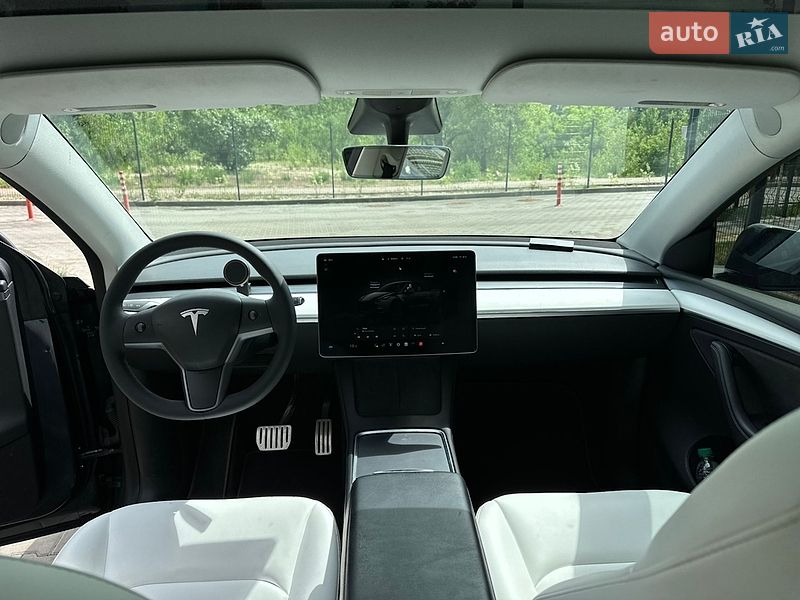 Внедорожник / Кроссовер Tesla Model Y 2022 в Киеве