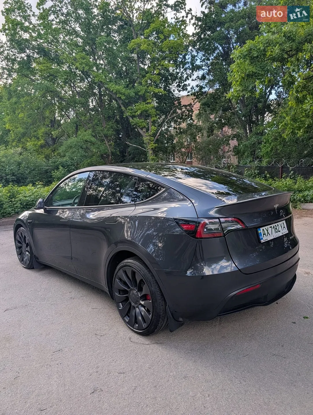 Tesla Model Y 2024 VIN 7SAYGDEF3RA312959 фото оголошення 6 з 27