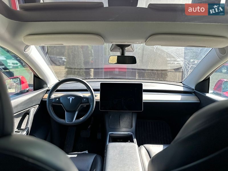 Позашляховик / Кросовер Tesla Model Y 2021 в Львові