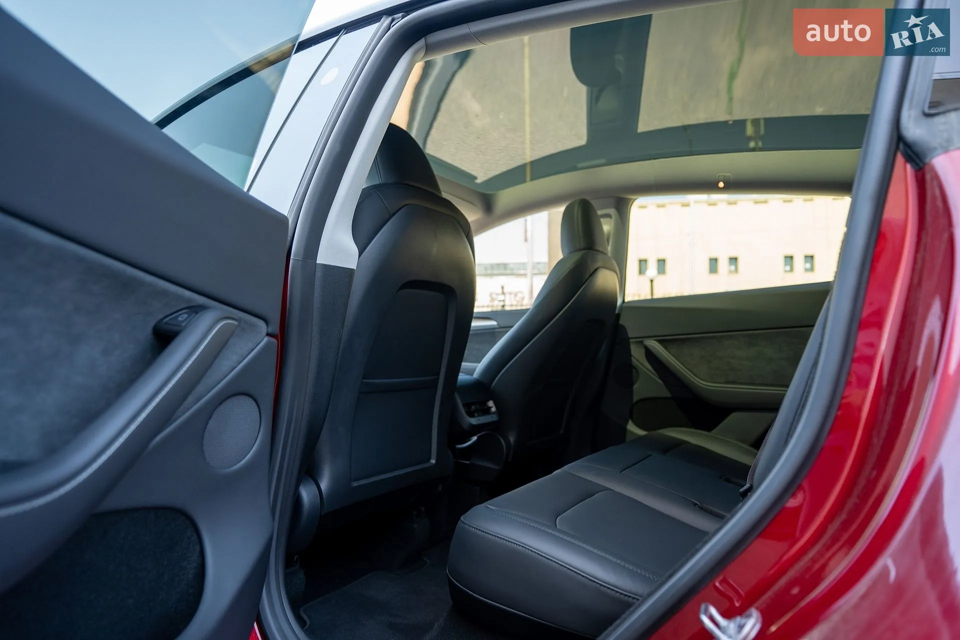 2024 Tesla Model Y - мініатюра 21