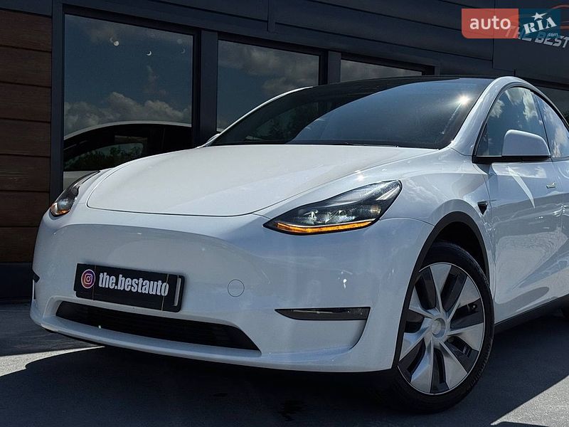 Внедорожник / Кроссовер Tesla Model Y 2023 в Ровно
