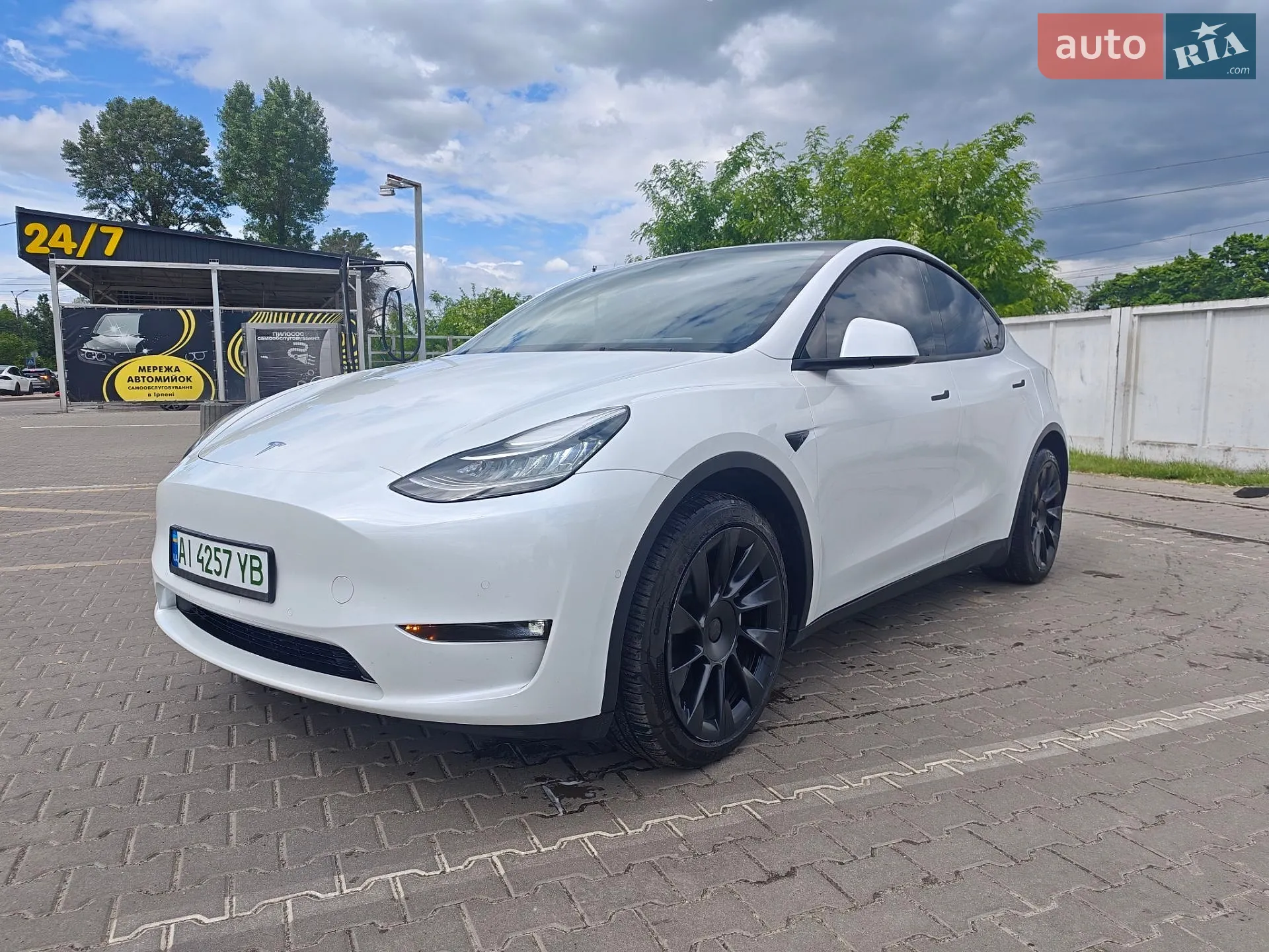 2021 Tesla Model Y - мініатюра 3