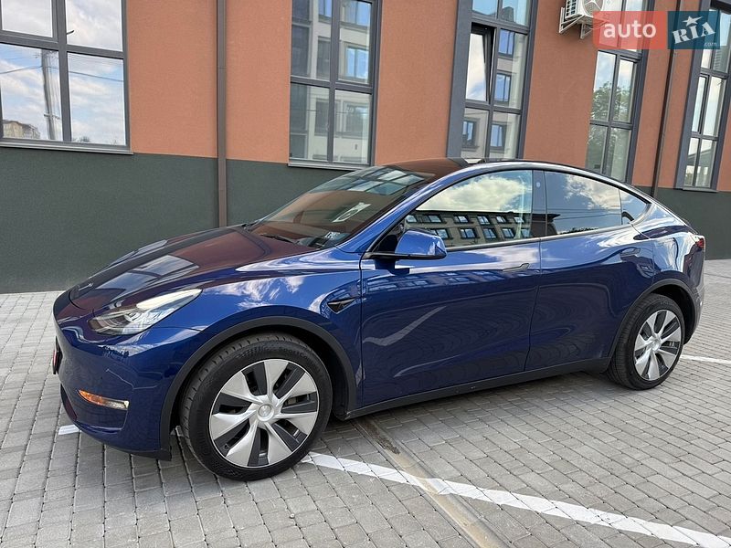 Внедорожник / Кроссовер Tesla Model Y 2021 в Ровно