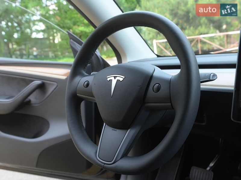 Внедорожник / Кроссовер Tesla Model Y 2023 в Одессе
