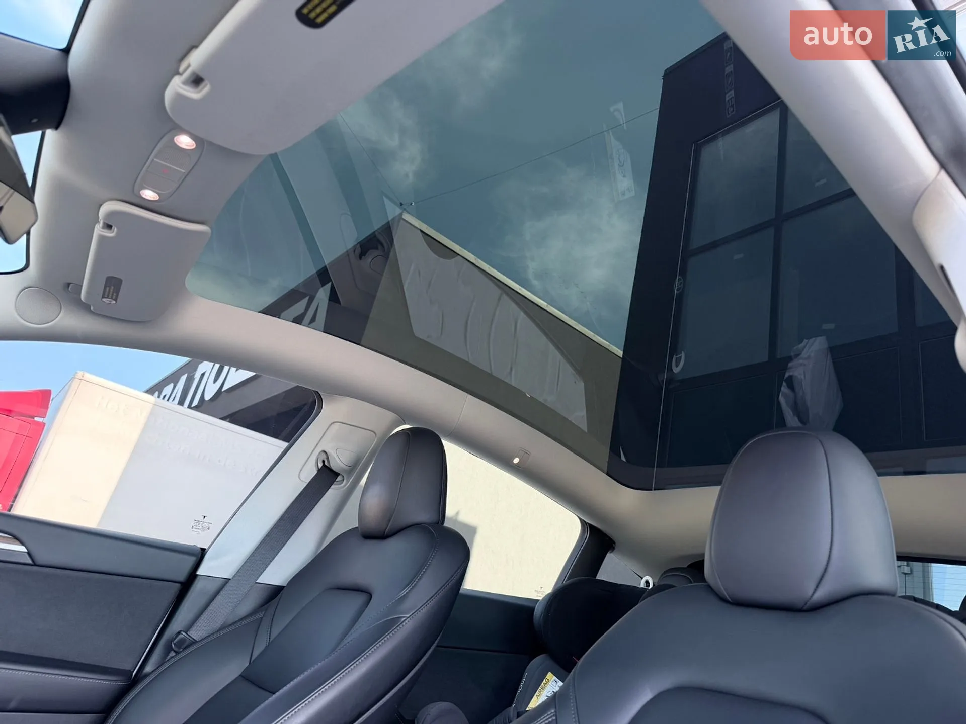 2023 Tesla Model Y - мініатюра 29