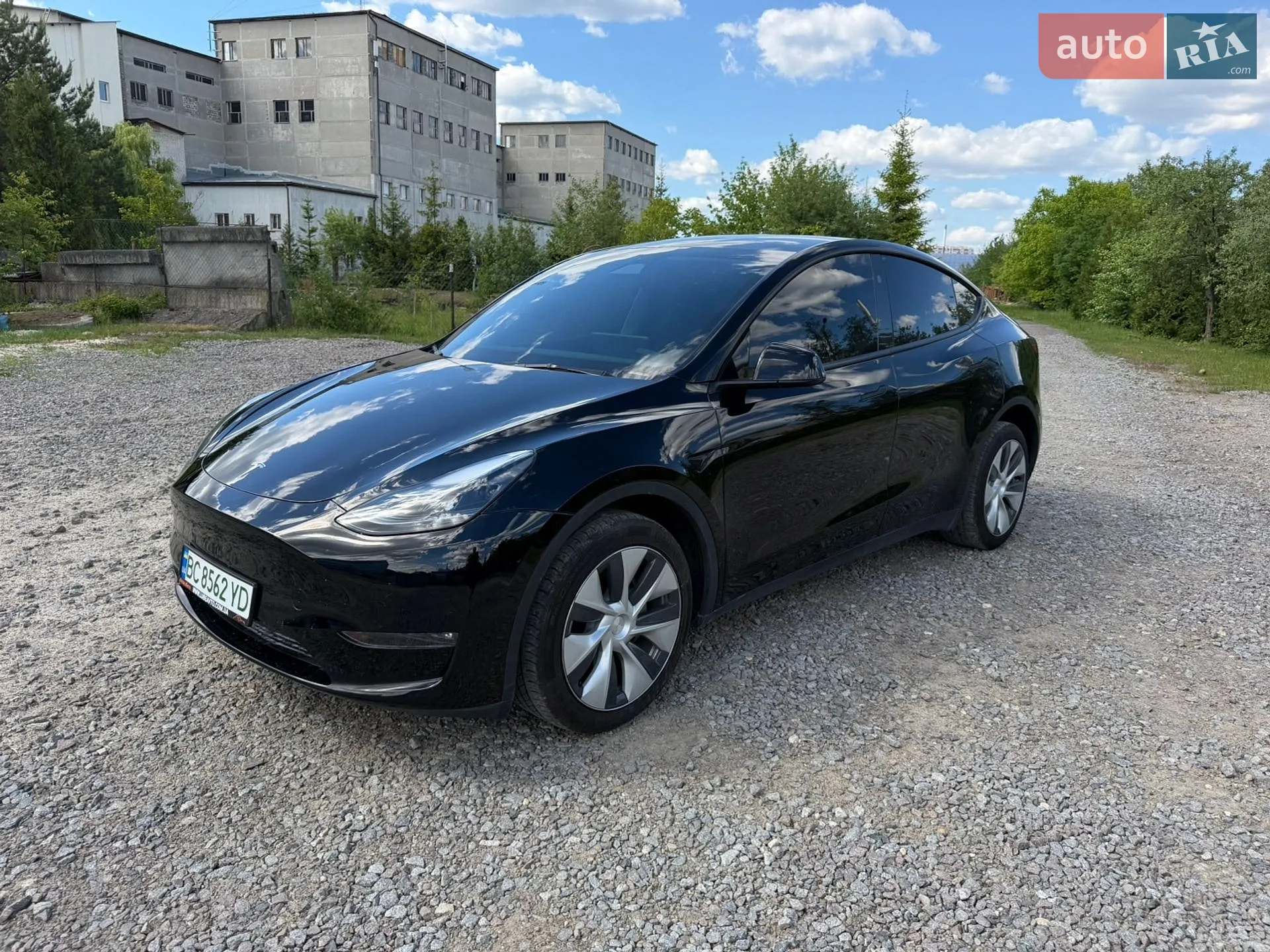 2024 Tesla Model Y - мініатюра 3