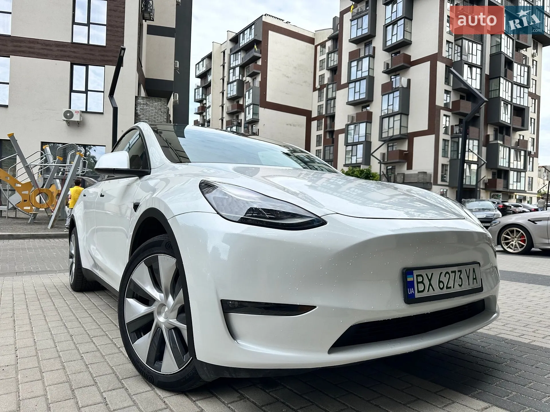 2023 Tesla Model Y - мініатюра 2