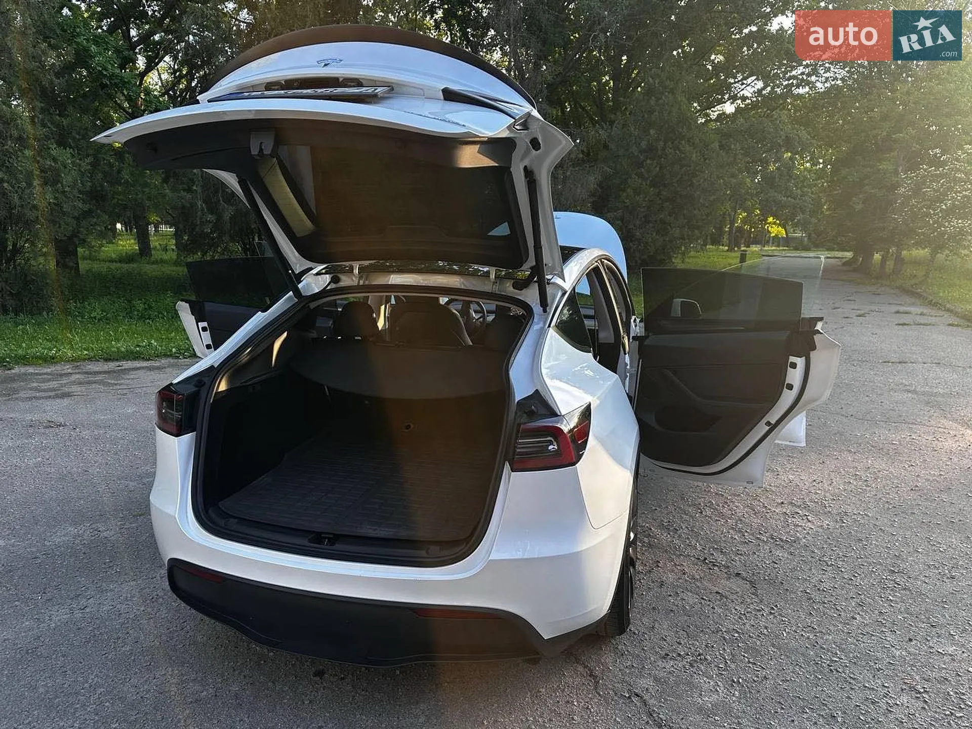 2023 Tesla Model Y - мініатюра 15