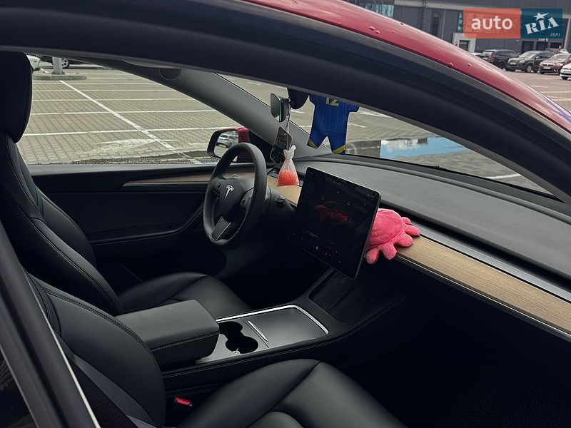 Внедорожник / Кроссовер Tesla Model Y 2024 в Киеве фото 5 Внедорожник / Кроссовер Tesla Model Y 2024 в Киеве