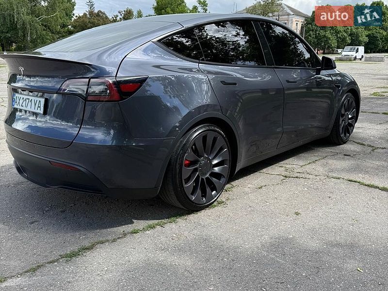 Позашляховик / Кросовер Tesla Model Y 2023 в Харкові