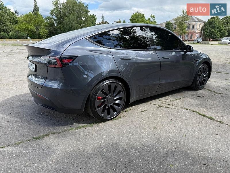 Внедорожник / Кроссовер Tesla Model Y 2023 в Харькове