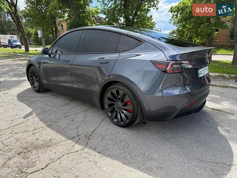 Позашляховик / Кросовер Tesla Model Y 2023 в Харкові