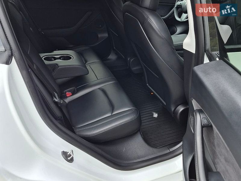 Внедорожник / Кроссовер Tesla Model Y 2021 в Кропивницком