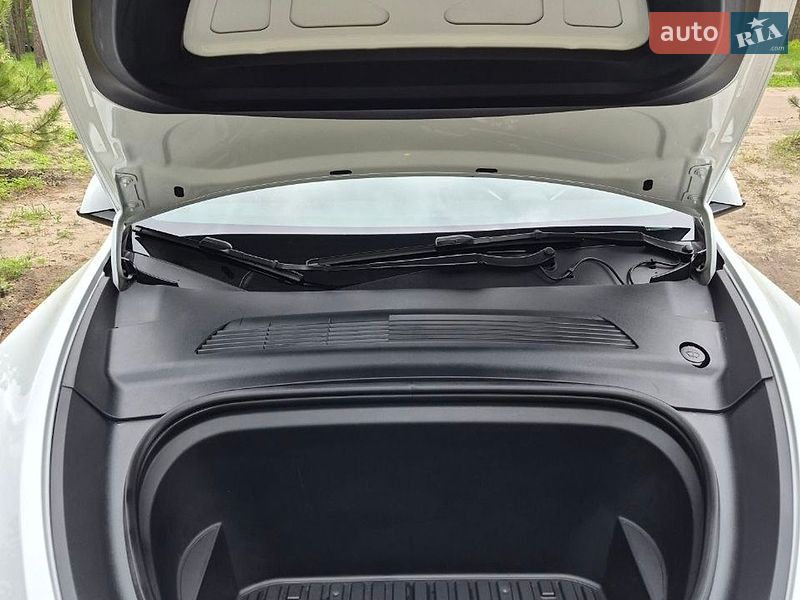 Внедорожник / Кроссовер Tesla Model Y 2021 в Кропивницком