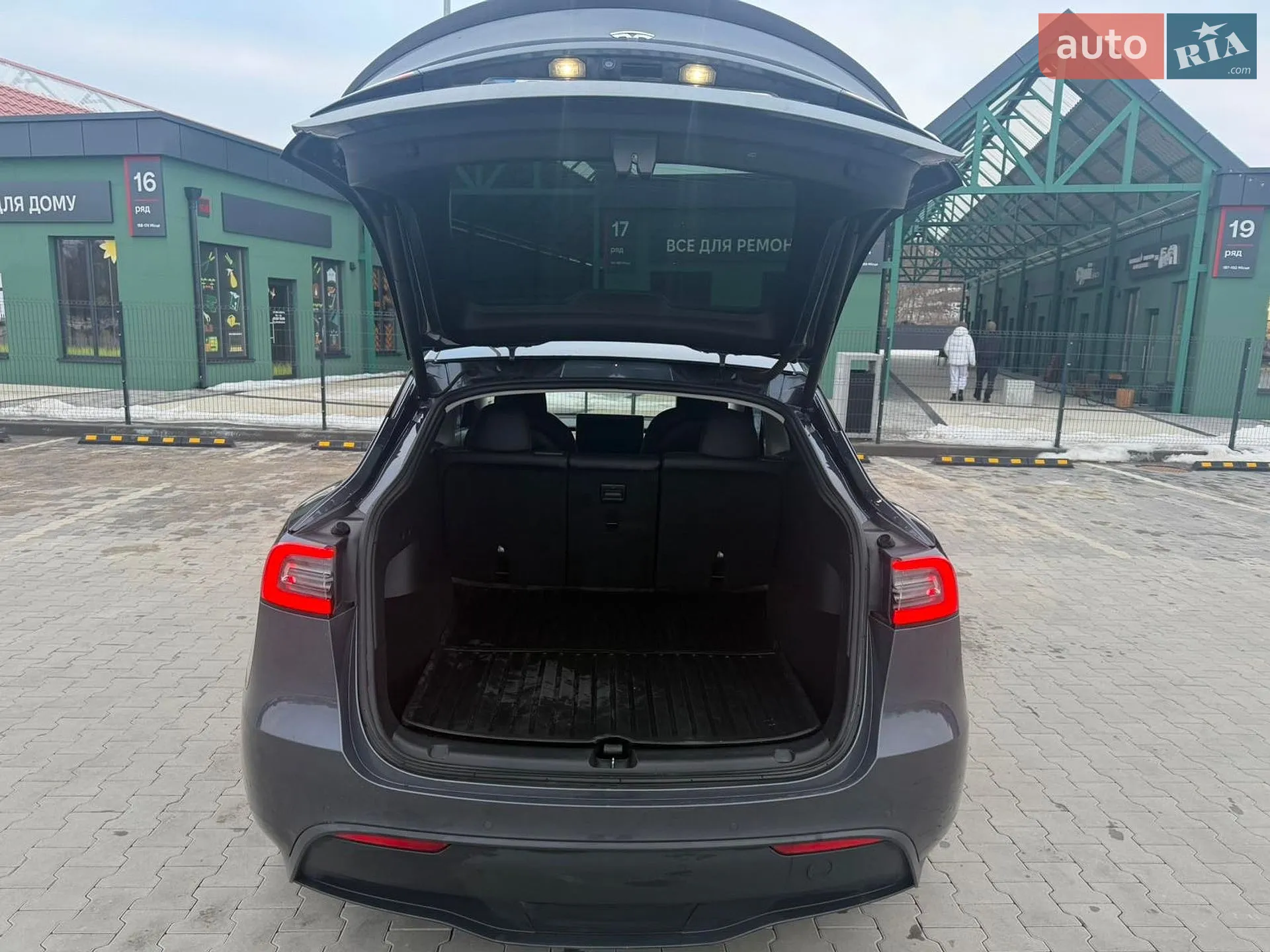 2022 Tesla Model Y - мініатюра 27