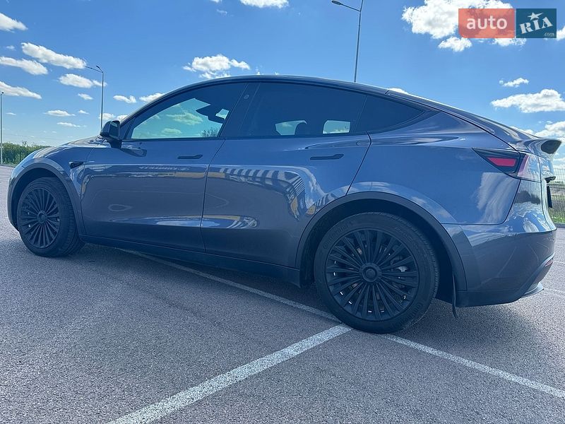 Позашляховик / Кросовер Tesla Model Y 2023 в Рівному фото 7 Позашляховик / Кросовер Tesla Model Y 2023 в Рівному
