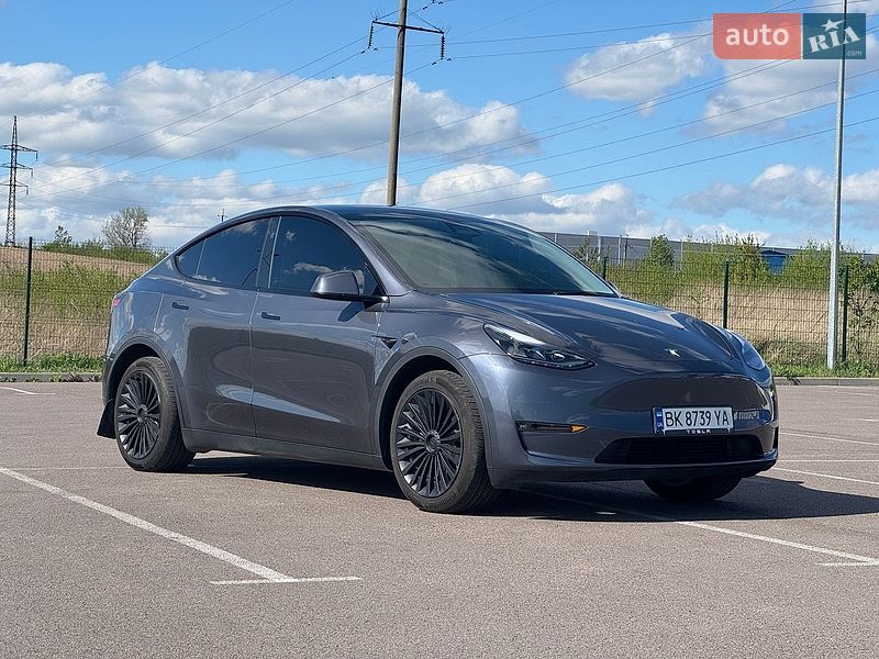 Позашляховик / Кросовер Tesla Model Y 2023 в Рівному фото 19 Позашляховик / Кросовер Tesla Model Y 2023 в Рівному